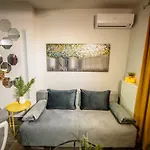 One Of A Kind Luxury In Center Near Helexpo Διαμέρισμα *