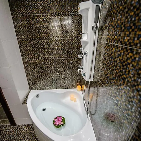 One Of A Kind Luxury In Center Near Helexpo Daire Selanik