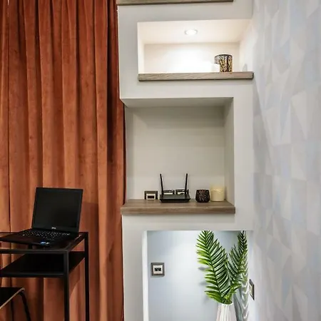 One Of A Kind Luxury In Center Near Helexpo Daire *