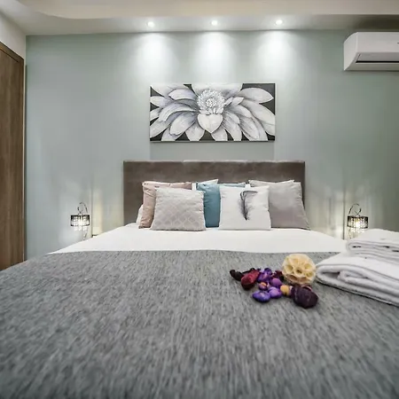 One Of A Kind Luxury In Center Near Helexpo * Selanik