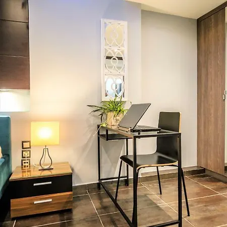 One Of A Kind Luxury In Center Near Helexpo *