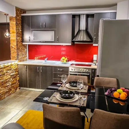 One Of A Kind Luxury In Center Near Helexpo
